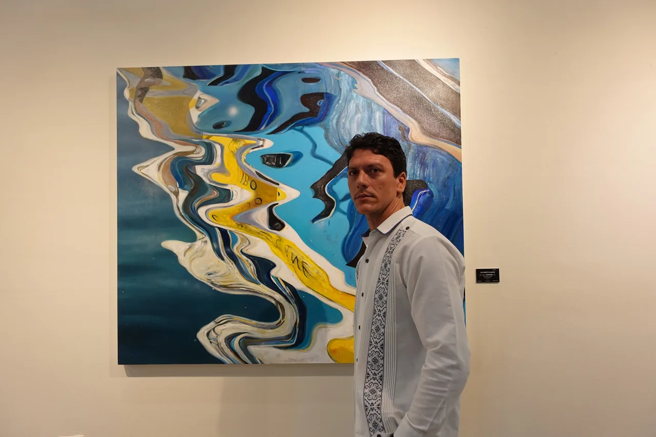 Luis Alberto Saldaña, in the gallery